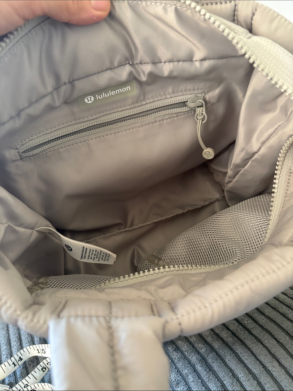lululemon athletica Beige Quilted Tote Bag with Detachable Strap - Picture 4 of 9
